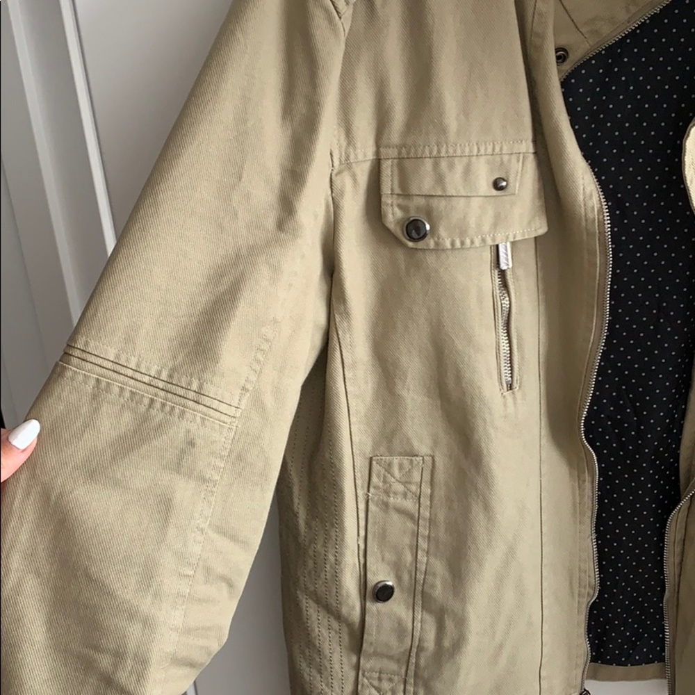 Jacket - Picture 3 of 5